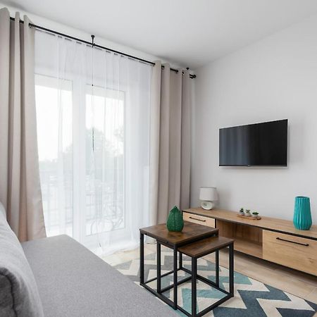 Sunny Apartments With Parking & Balcony Luzycka By Noclegi Renters シフィノウイシチェ エクステリア 写真