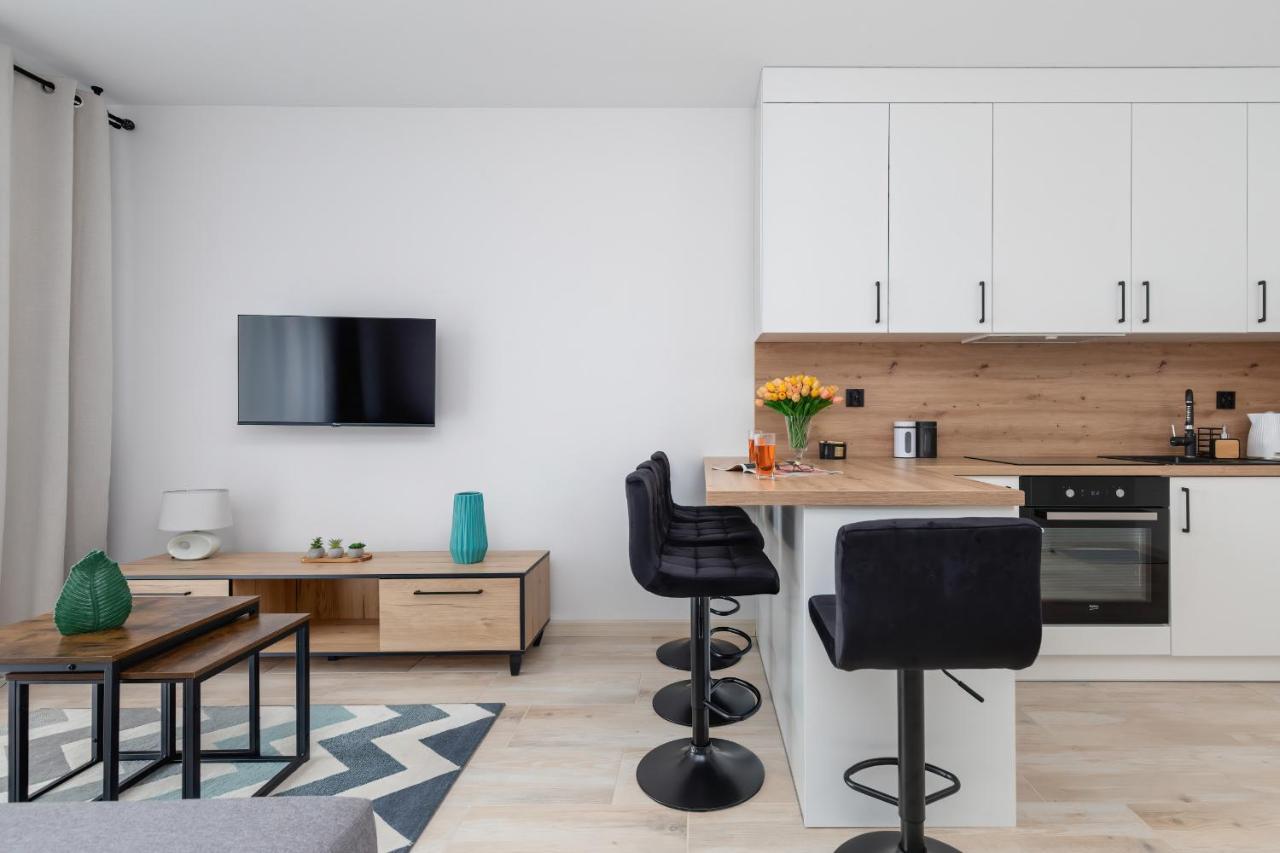 Sunny Apartments With Parking & Balcony Luzycka By Noclegi Renters シフィノウイシチェ エクステリア 写真