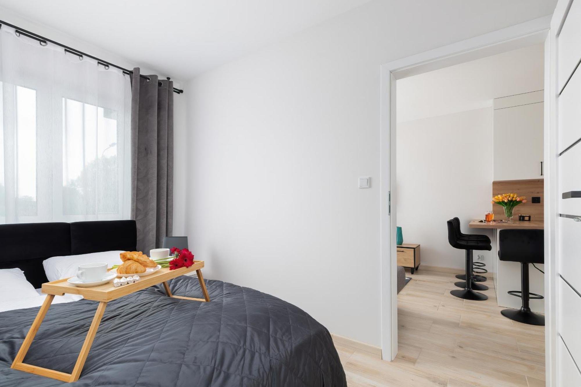 Sunny Apartments With Parking & Balcony Luzycka By Noclegi Renters シフィノウイシチェ エクステリア 写真