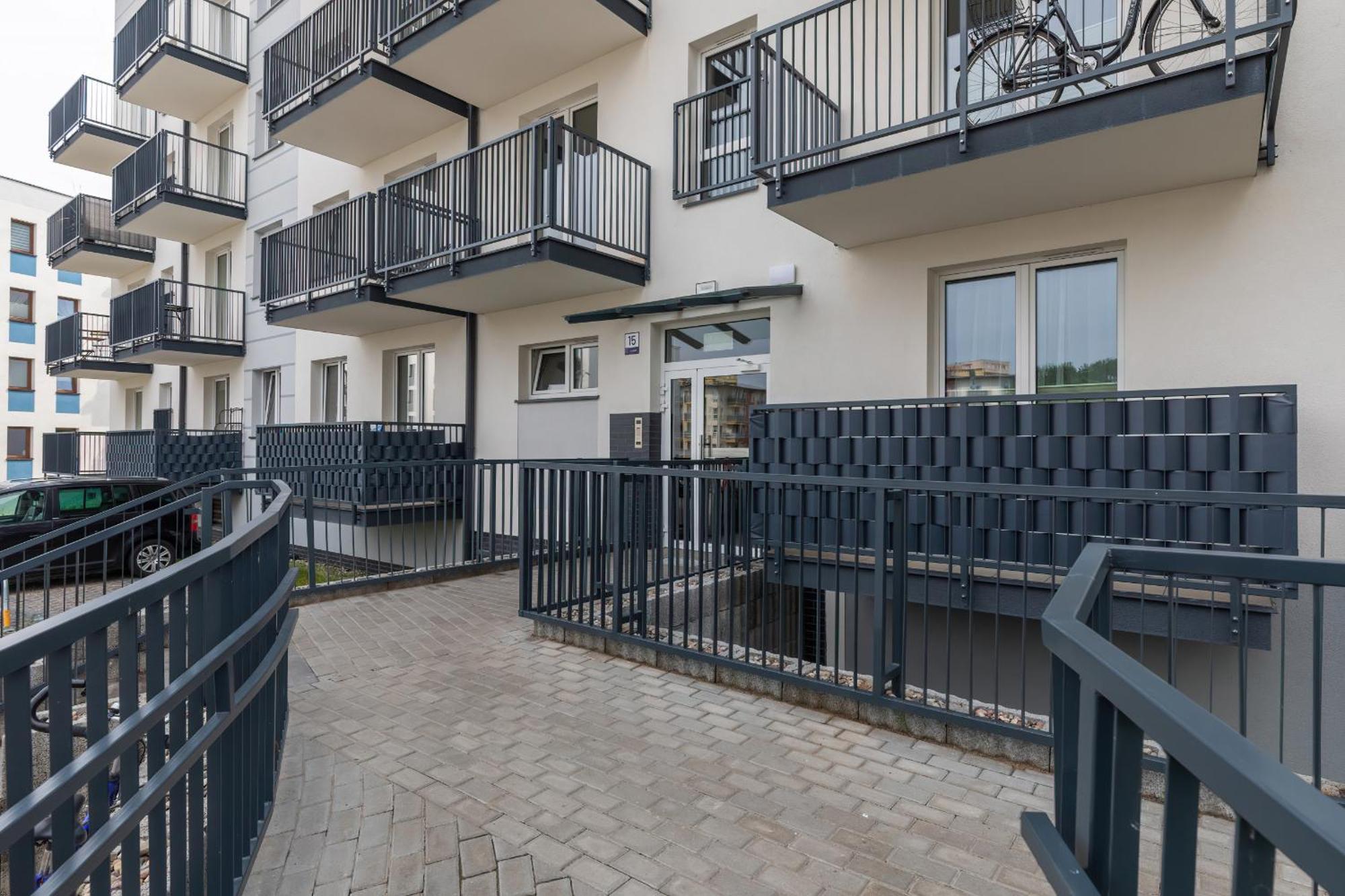 Sunny Apartments With Parking & Balcony Luzycka By Noclegi Renters シフィノウイシチェ エクステリア 写真